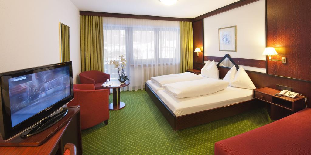 Ferienhotel Tyrol Soell Am Wilden Kaiser Pokoj fotografie